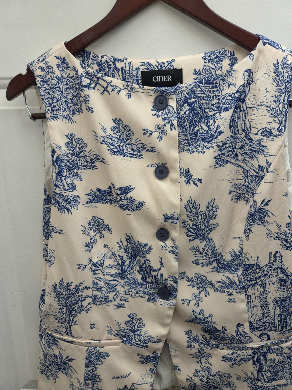 Cider Blue Toile Sleeveless Vest - Picture 2 of 8